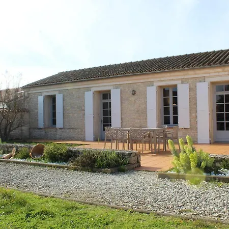 Villa 3 Pièces Oléron 6 Couchages Saint Pierre D'oleron Spo000-620 *